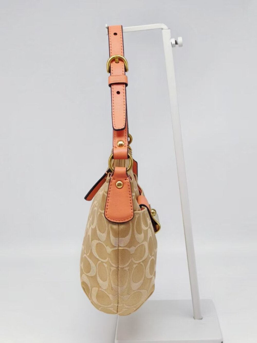 Coach Signature Canvas Hobo Shoulder Bag - Picture 3 of 15